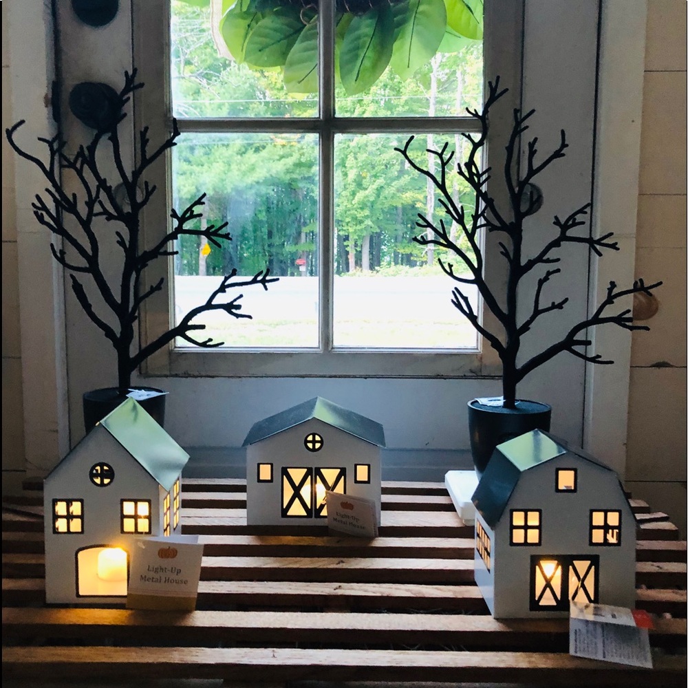 NWT 2 Halloween Scary Spooky Trees